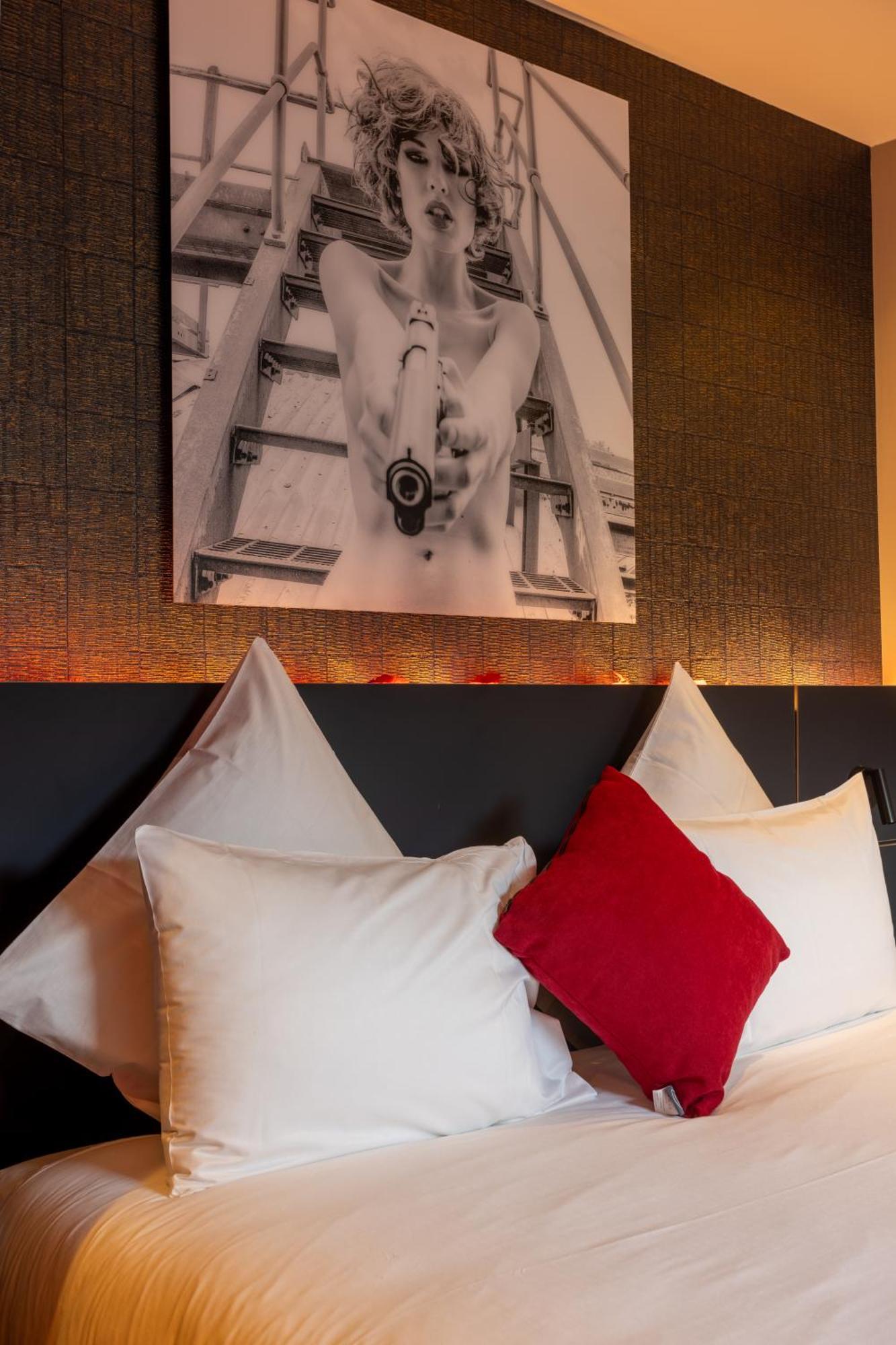 Hotel Miura Voglans Esterno foto